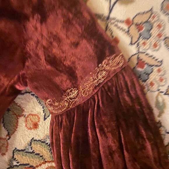 COPY - Indian velvet jumpsuit with gold embroidery. - Picture 10 of 10